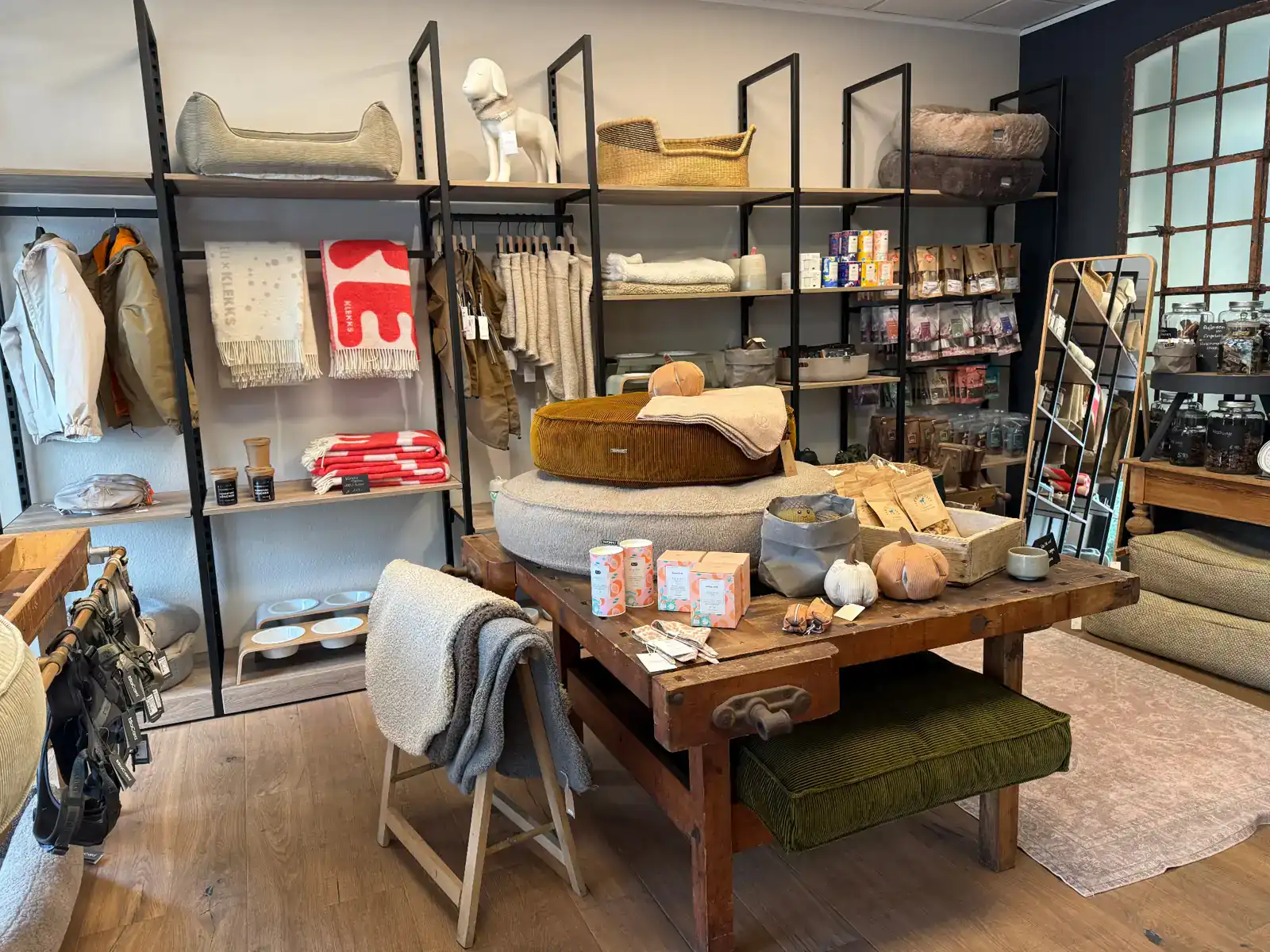 Sam's Concept Store in Kaarst — Innenansicht