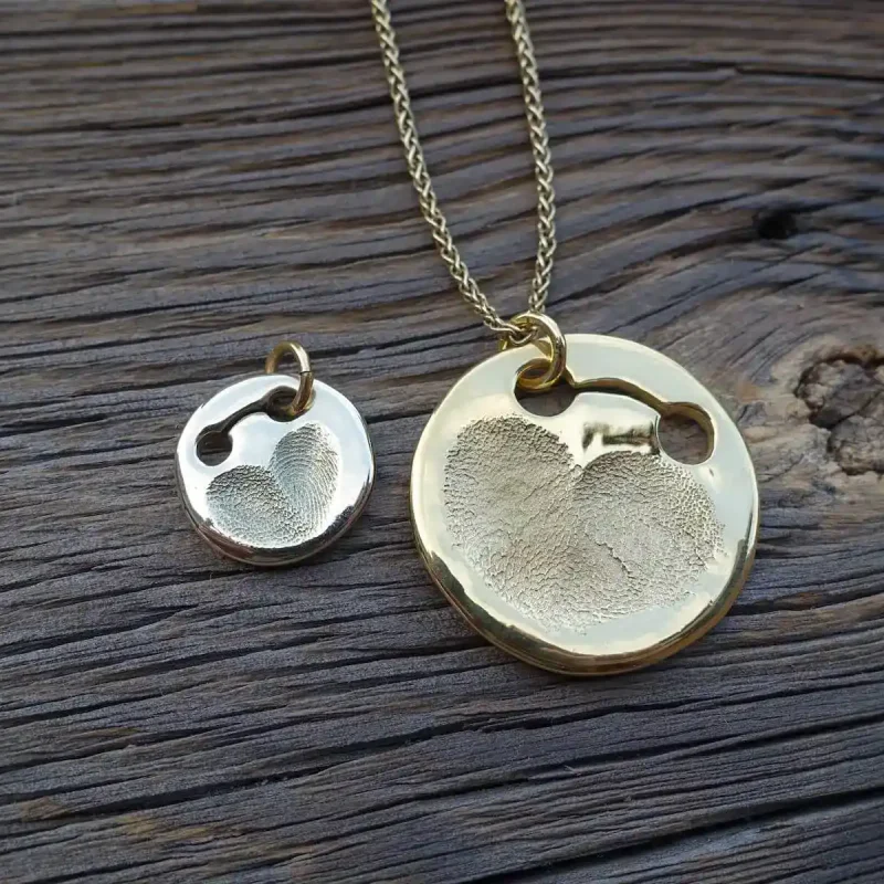 Handgefertigte Hundemarke aus Sam's Manufaktur — Variante #3